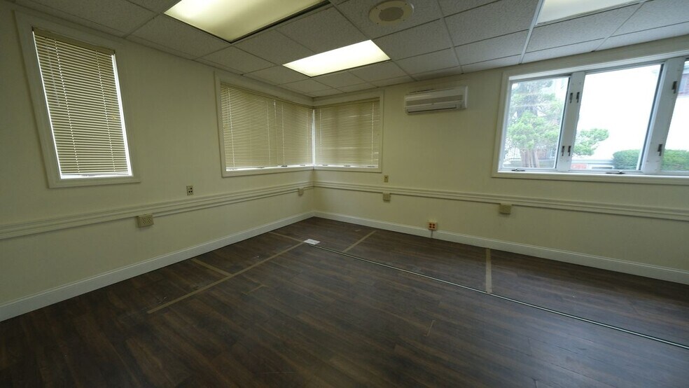 More Photos Of 761 Park Ave, Cranston Medical For Lease