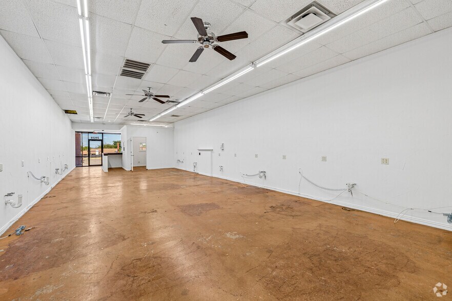 More Photos Of 2819-2929 Altamesa Blvd, Fort Worth Storefront For Lease