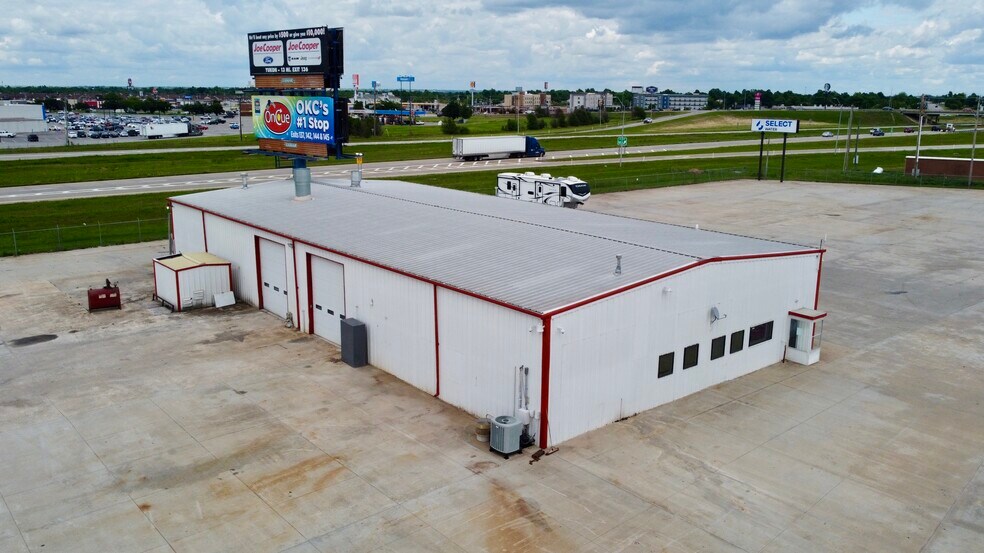 More Photos Of 1900 SW 27th St, El Reno Warehouse For Lease