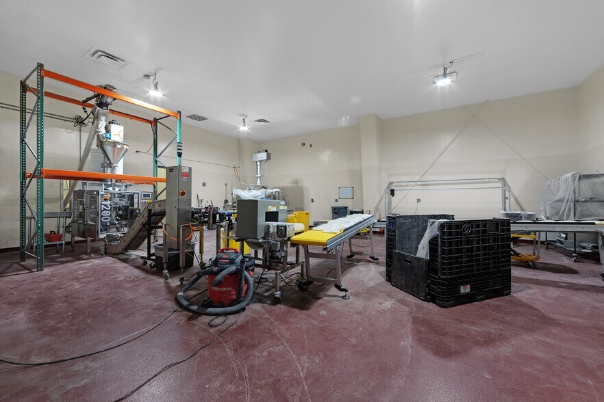 More Photos Of 353 Banner Farm Rd, Mills River Manufacturing For Sale