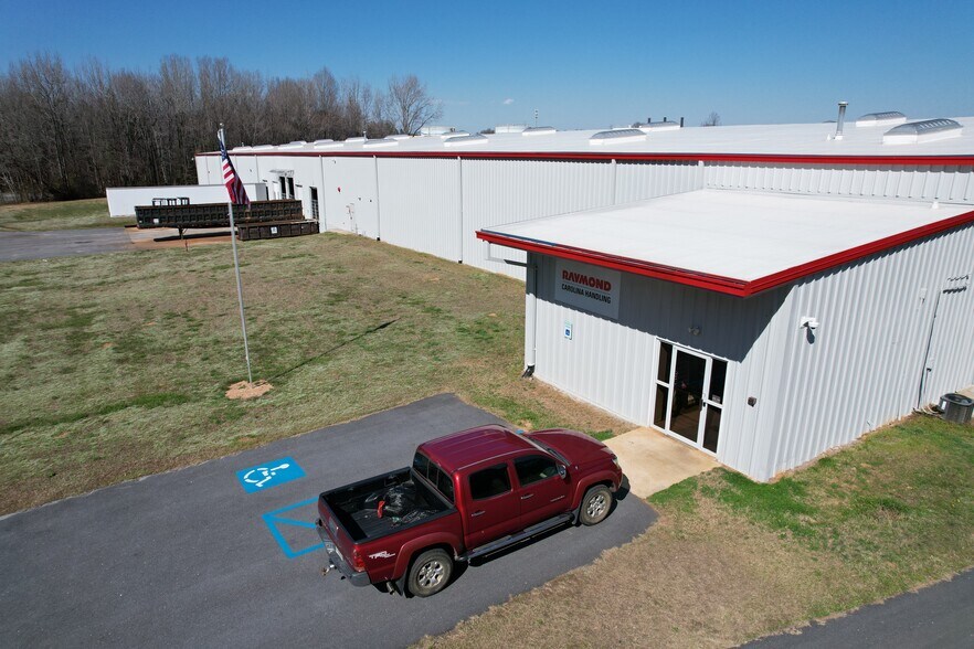 Primary Photo Of 196 Michelin Ct, Piedmont Warehouse For Lease