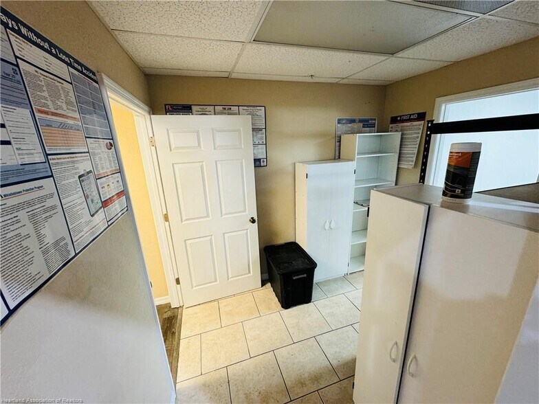 More Photos Of 110-112 W Interlake Blvd, Lake Placid Warehouse For Sale