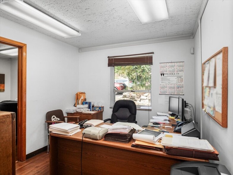 More Photos Of 584 Brown Ave, Turtle Creek Office For Sale