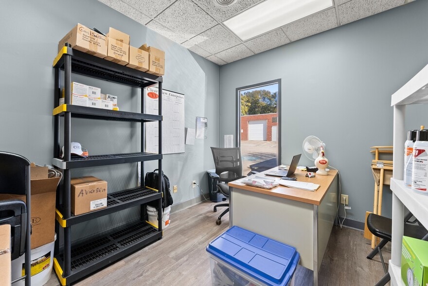 More Photos Of 636 Industrial Blvd, Gainesville Warehouse For Sale