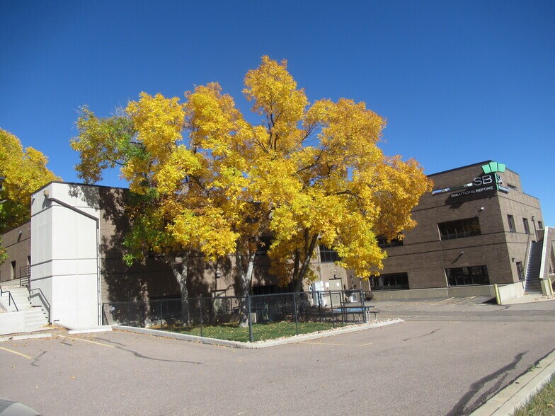 More Photos Of 5926 McIntyre St, Golden Office For Sale