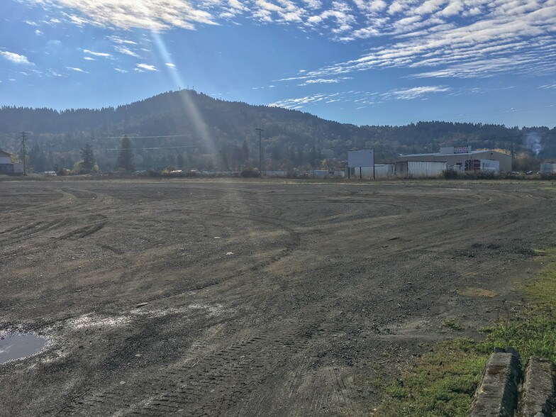 More Photos Of 181 Hutchins St, Sutherlin Land For Sale