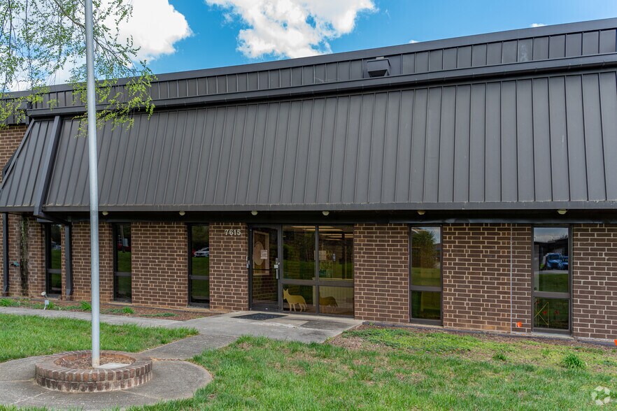 More Photos Of 7615 Boeing Dr, Greensboro Warehouse For Lease