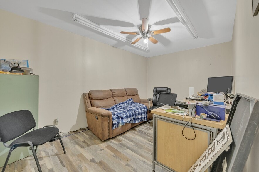 More Photos Of 2712-2716 Nevada Ave, Norfolk Research And Development For Lease