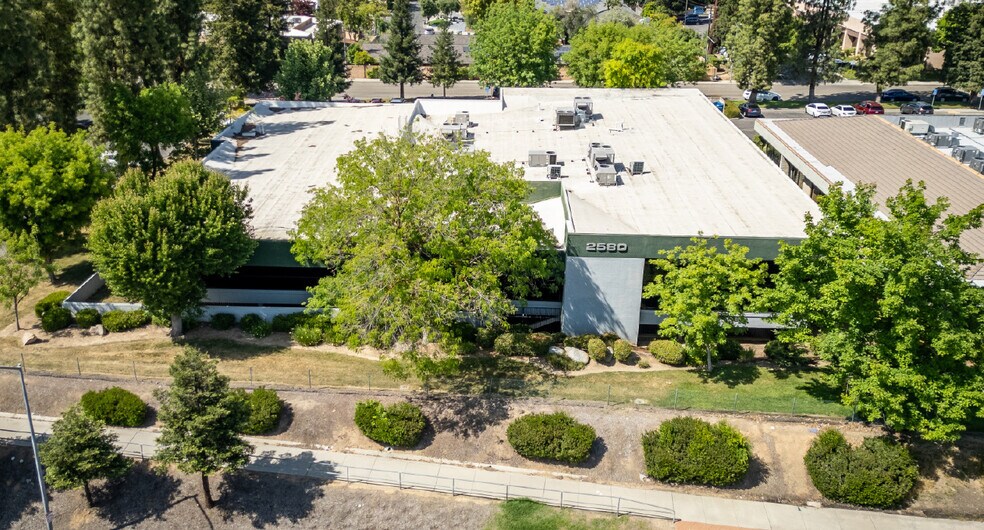 More Photos Of 2580 W Shaw Ln, Fresno Office Residential For Sale