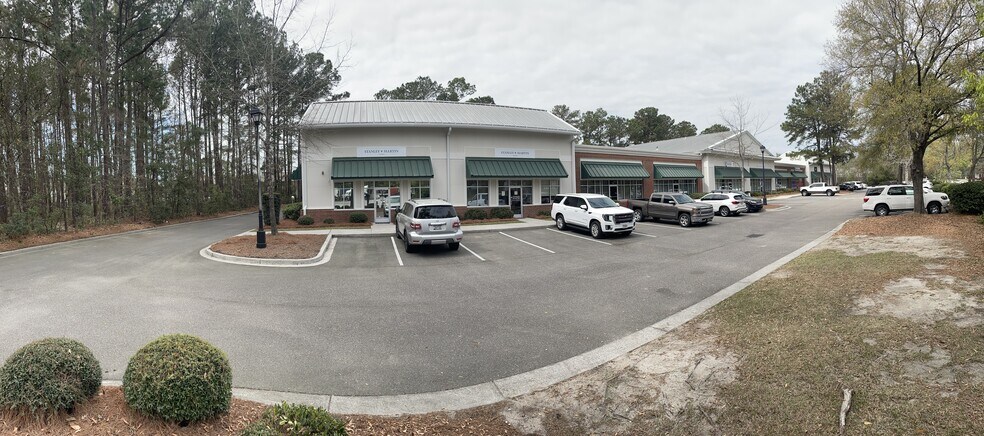 More Photos Of 502 Wando Park Blvd, Mount Pleasant Light Distribution For Lease