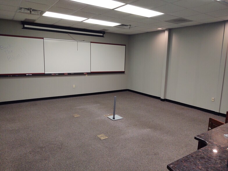 More Photos Of 970 Highway 127 N, Owenton Manufacturing For Sale