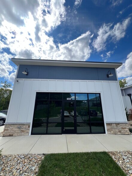 More Photos Of 7693 Oak Ridge hwy, Knoxville Office For Lease