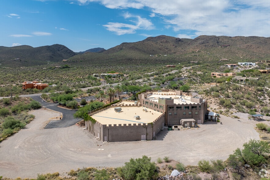 More Photos Of 4800 W Gates Pass Rd, Tucson Specialty For Sale