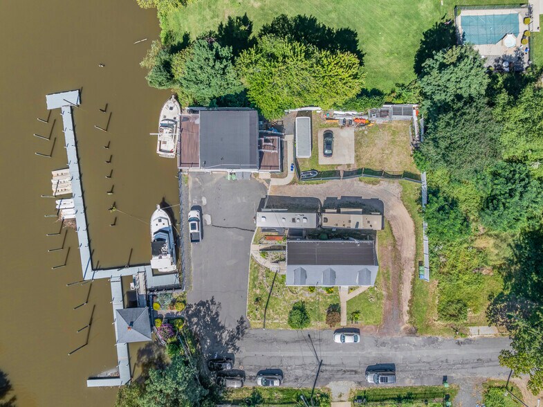 More Photos Of 5 John St, Old Bridge Marina For Sale