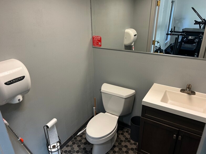 More Photos Of 35 Belden Pl, Montclair Loft Creative Space For Sale