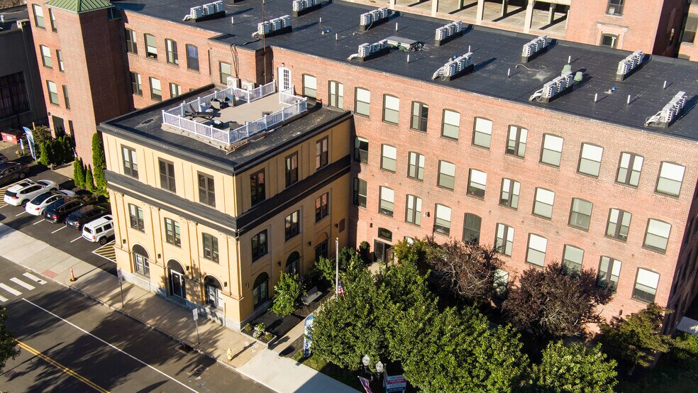 More Photos Of 153 Main St, Ansonia Warehouse For Lease