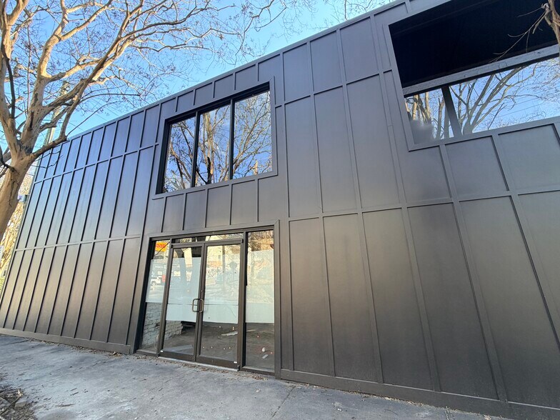 More Photos Of 105 SE Ormond St, Atlanta Storefront For Lease