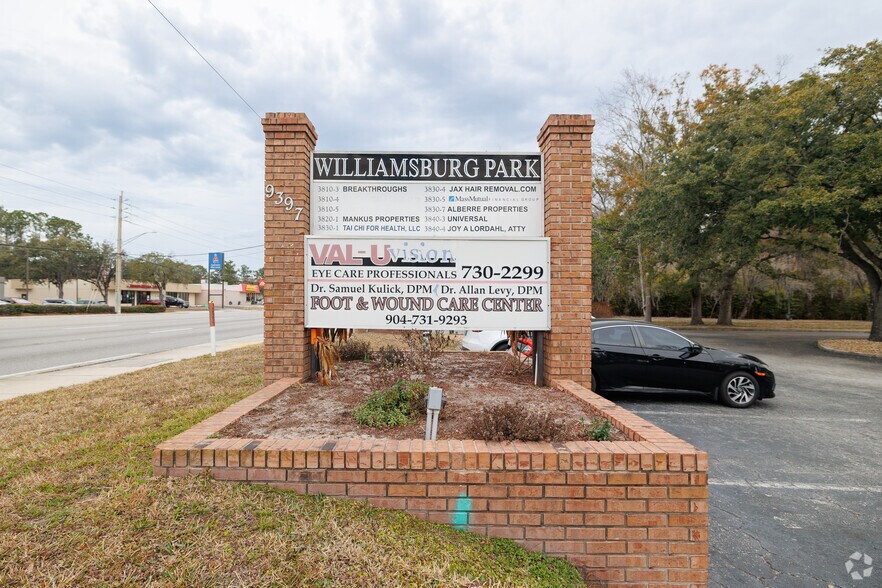 More Photos Of 3810 Williamsburg Park Blvd, Jacksonville Office For Sale