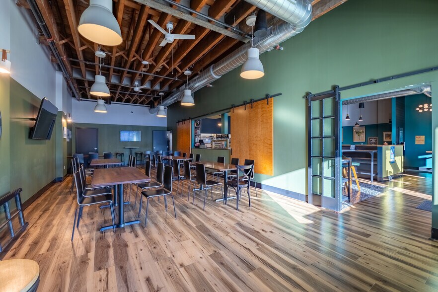 More Photos Of 973 Smith Ave S, Saint Paul Freestanding For Sale