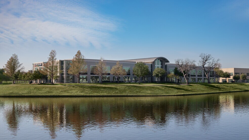 More Photos Of 2941 S Lake Vista Dr, Lewisville Office For Sale