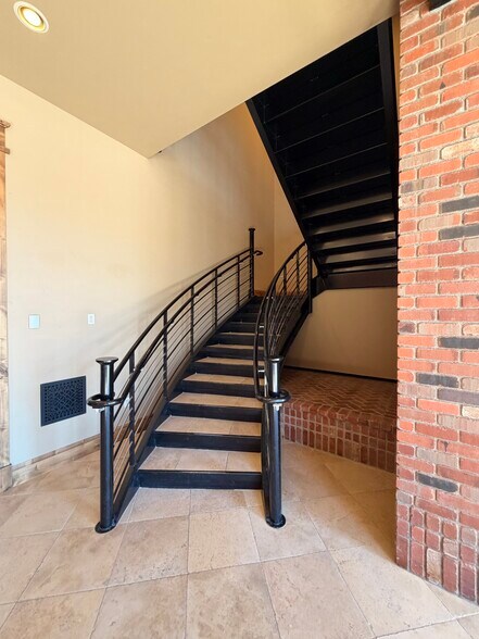 More Photos Of 1019 E Main St, Bozeman Office For Lease