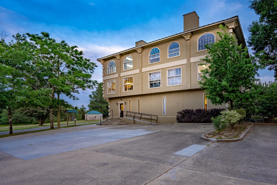 More Photos Of 28250 Fm-2978, Magnolia Medical For Lease