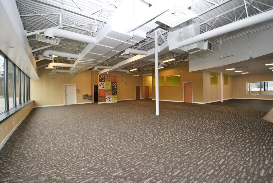 More Photos Of 550-552 Ritchie Hwy, Severna Park Freestanding For Lease