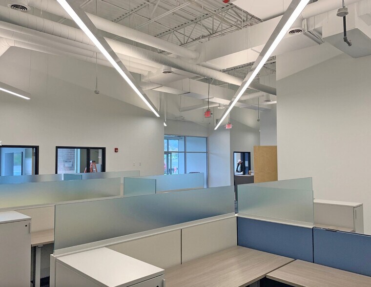 More Photos Of 5638-5772 Transportation Blvd, Garfield Heights Unknown For Lease