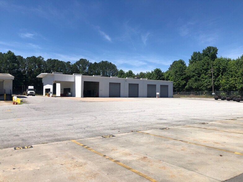 More Photos Of 3275 Moreland Ave, Conley Truck Terminal For Lease