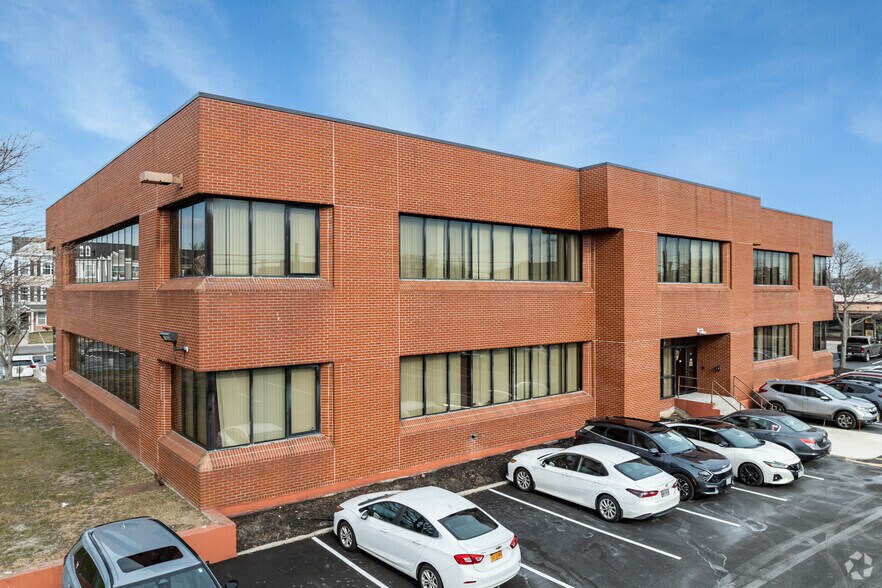 More Photos Of 160 S Ocean Ave, Patchogue Office For Sale