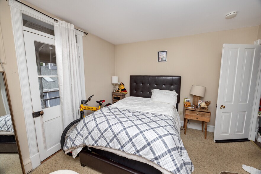 More Photos Of 74 N Main St, Lambertville Storefront Retail Residential For Sale