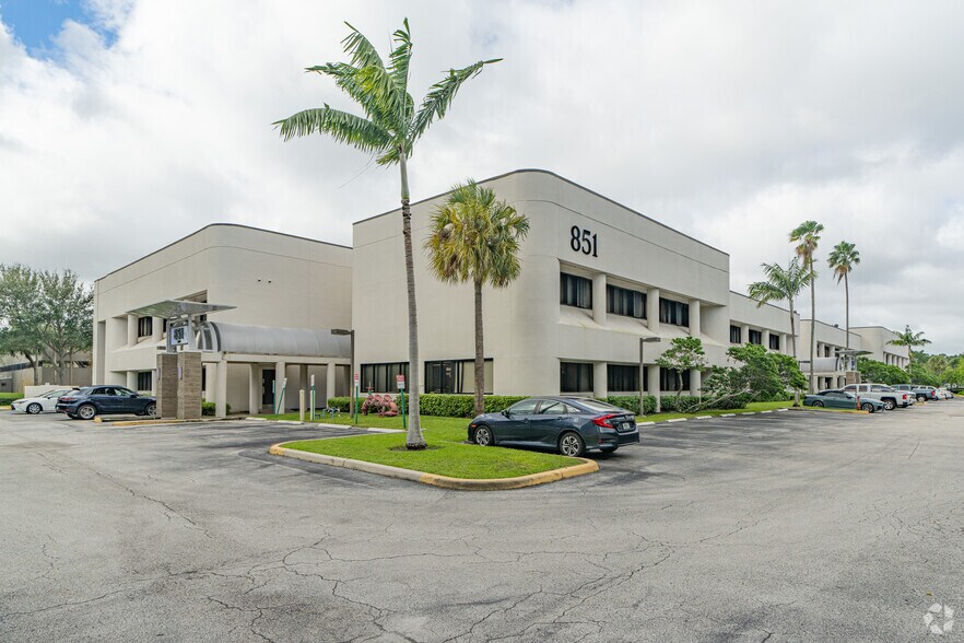 More Photos Of 851 Broken Sound Pky NW, Boca Raton Office For Sale