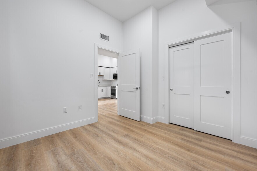 More Photos Of 536 Broadway, Everett Apartments For Sale