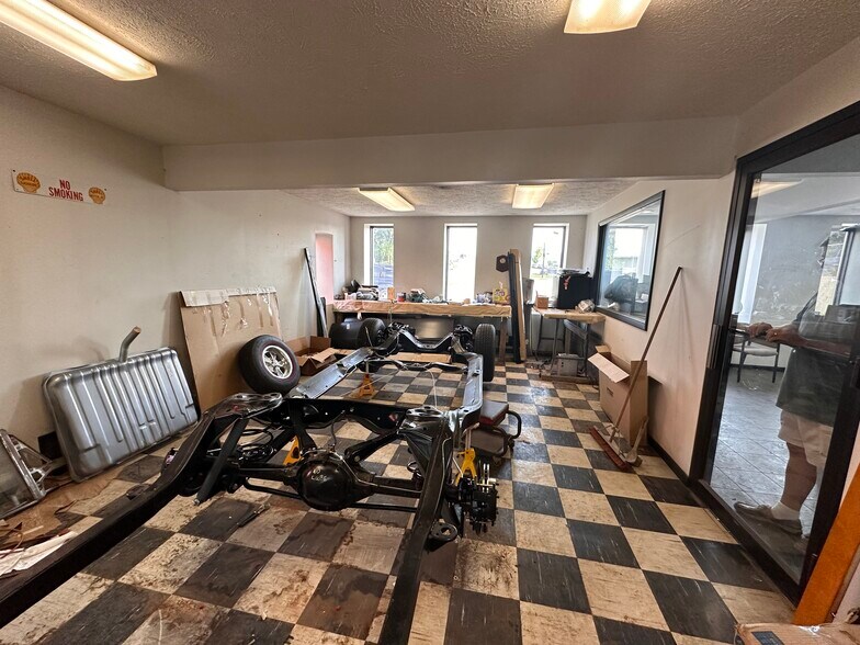 More Photos Of 3945 S Blue Star Dr, Traverse City Service For Lease