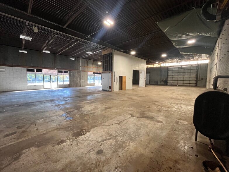 More Photos Of 1221 Bedford St, Bridgewater Industrial For Lease