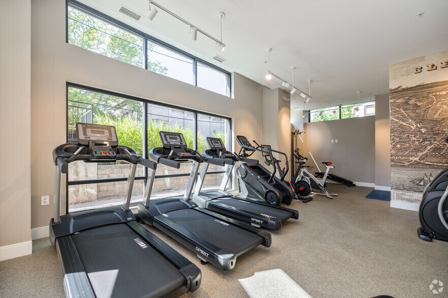 More Photos Of 2800 Franklin Blvd, Cleveland Apartments For Lease