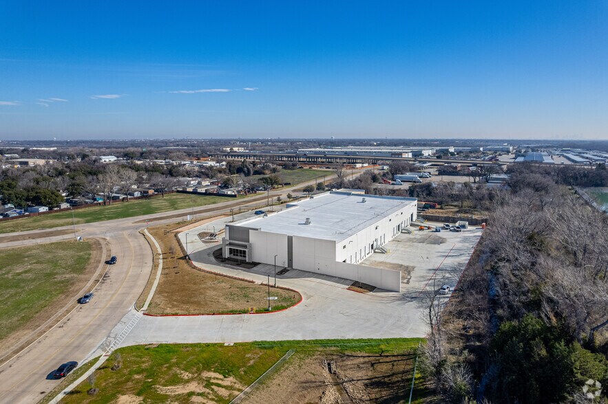 More Photos Of 1207 Farmers Rd, Grand Prairie Warehouse For Sale