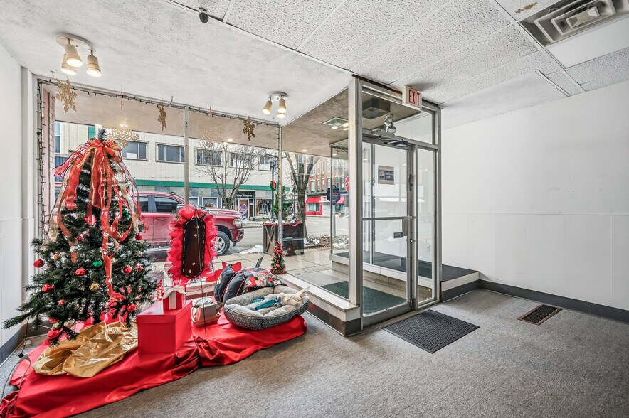 More Photos Of 501-505 Market St, East Liverpool Storefront For Sale