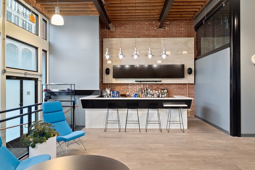 More Photos Of 1314-1316 Washington Ave, Saint Louis Loft Creative Space For Lease