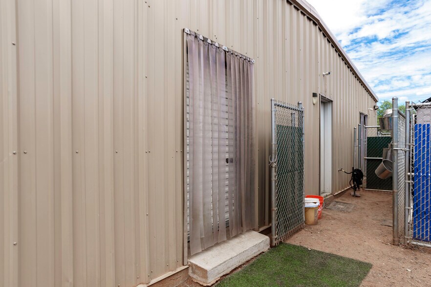 More Photos Of 1601 Wardle rd, Sierra Vista Specialty For Sale