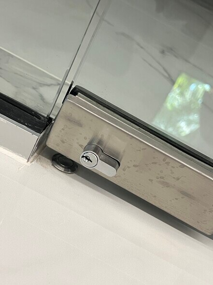 More Photos Of 1956 Bayshore Blvd, Dunedin Office For Lease