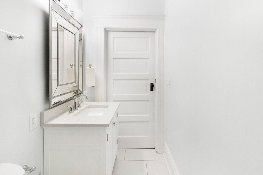 More Photos Of 326 S Hyde Park Ave, Tampa Office Residential For Sale