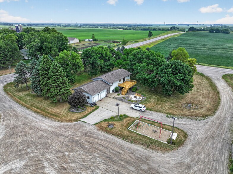 More Photos Of 43553 MN-28, Sauk Centre Warehouse For Sale