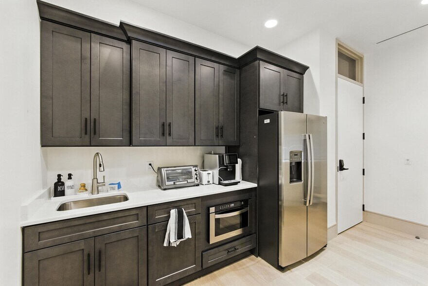 More Photos Of 125 Terra Mango Loop, Orlando Coworking Space