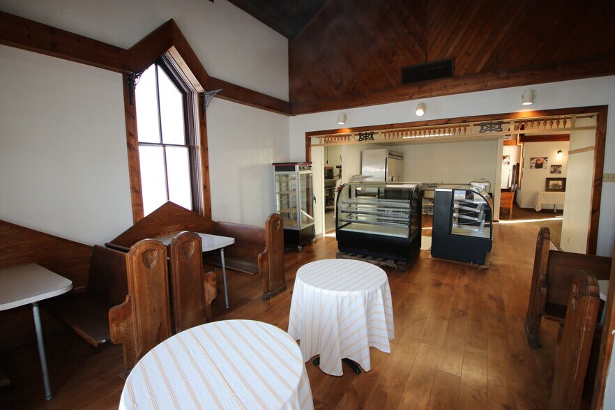 More Photos Of 401 E 5th St, Canton Restaurant For Sale