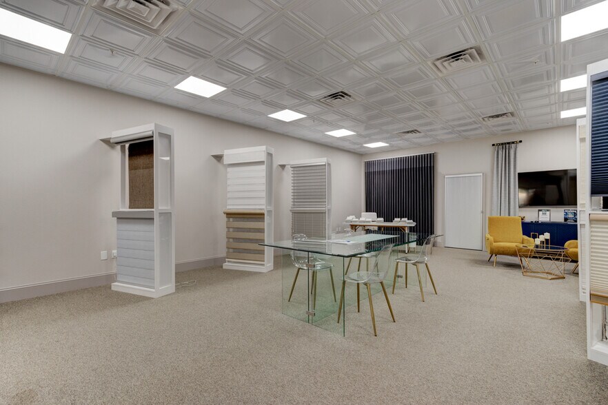 More Photos Of 585 Commonwealth Blvd, Port Orange Manufacturing For Sale