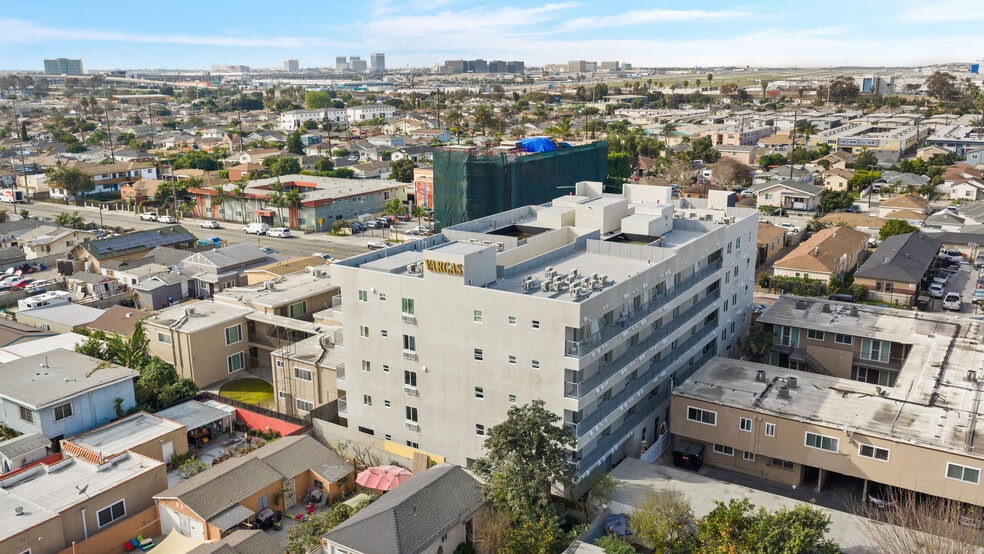 More Photos Of 10136 Inglewood Ave, Inglewood Apartments For Sale