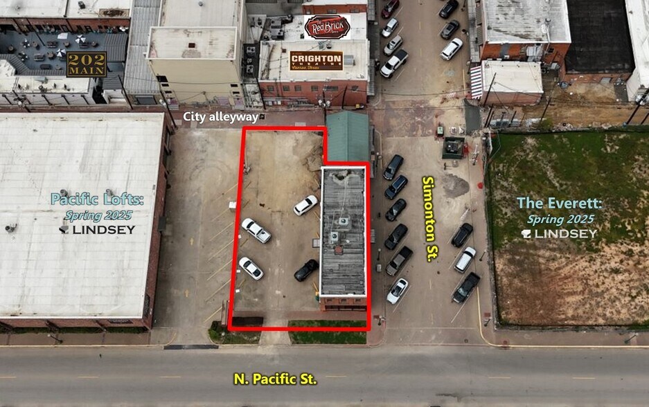 More Photos Of 101 Simonton St, Conroe Loft Creative Space For Lease