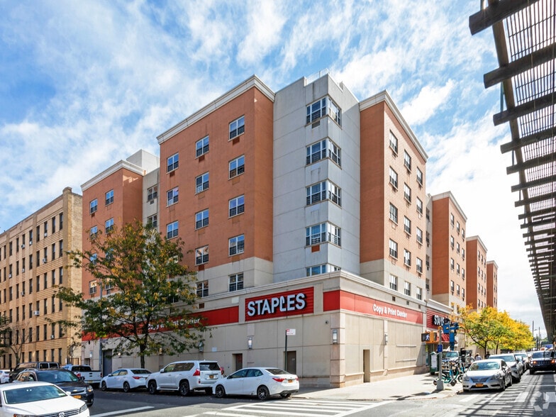 Primary Photo Of 2040-2060 White Plains Rd, Bronx Apartments For Lease