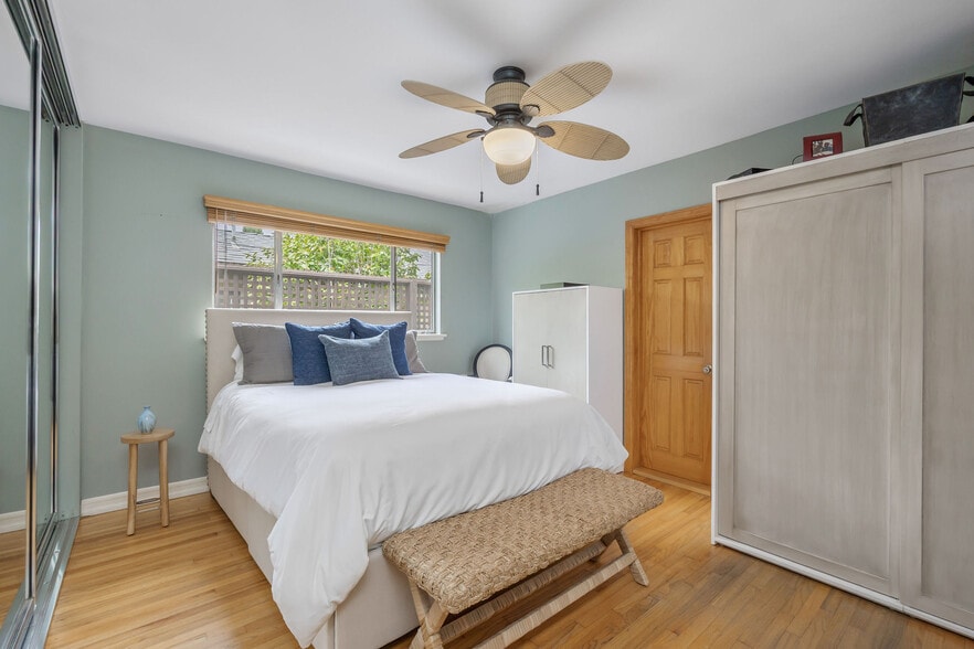 More Photos Of 1817 Euclid St, Santa Monica Apartments For Sale